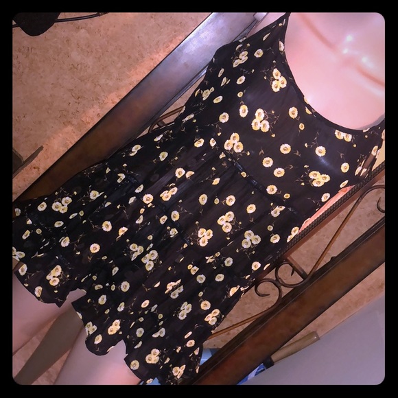 Wet Seal Tops - 3/$25 💋Black Sleeveless Blouse - Wetseal M